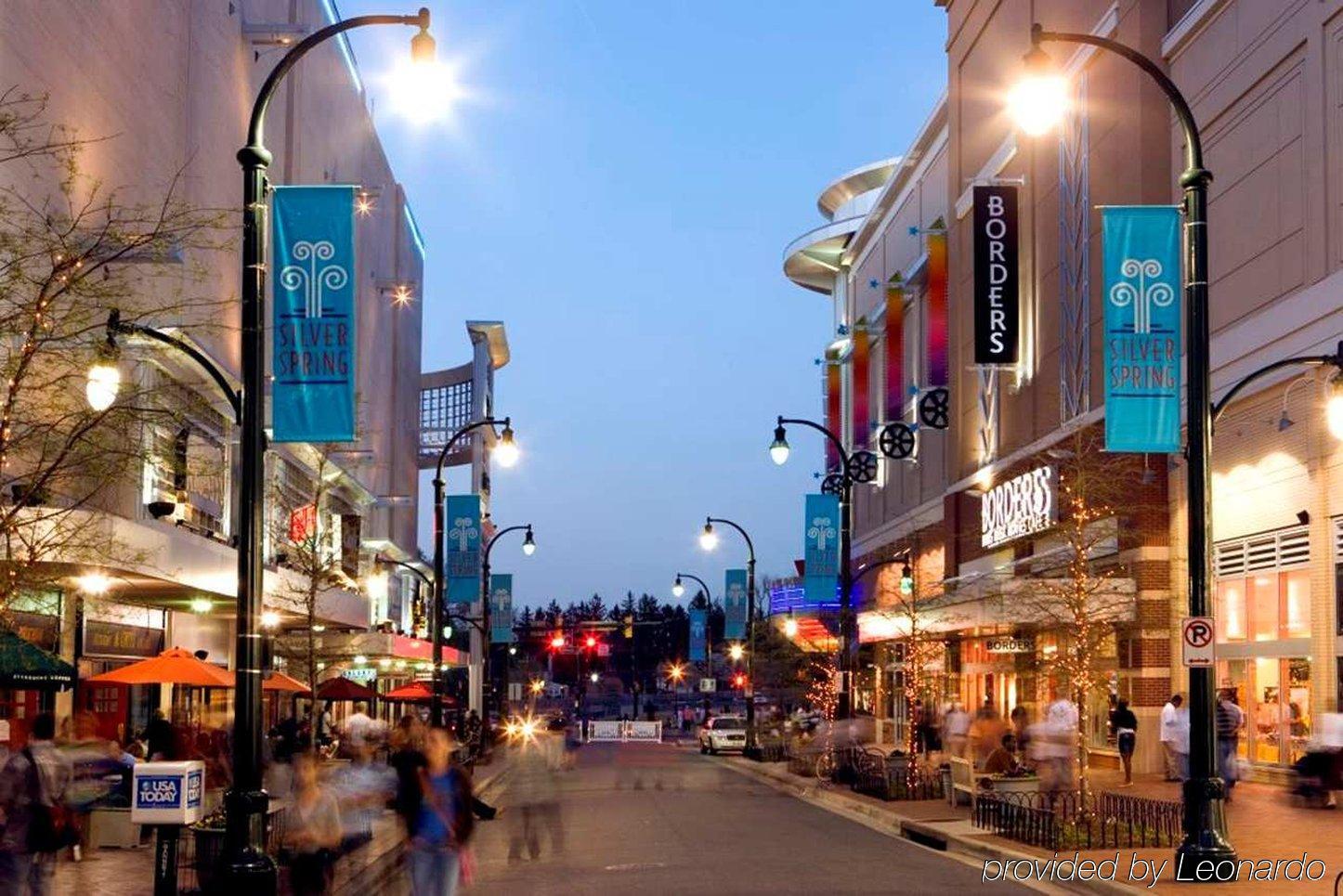 Hotel Silver Spring Servis gambar